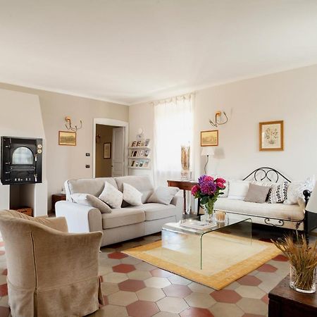 B&B Fior Di Farine La Morra Exterior photo