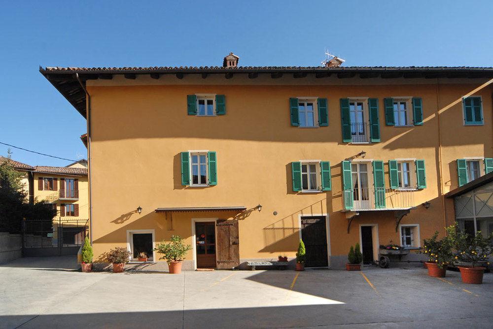 B&B Fior Di Farine La Morra Exterior photo
